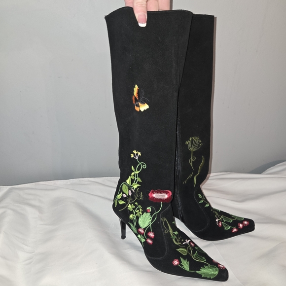 Black Embroidered Floral Butterfly Heeled Boots Vintage Cottagecore Fairycore 8 - Picture 4 of 9